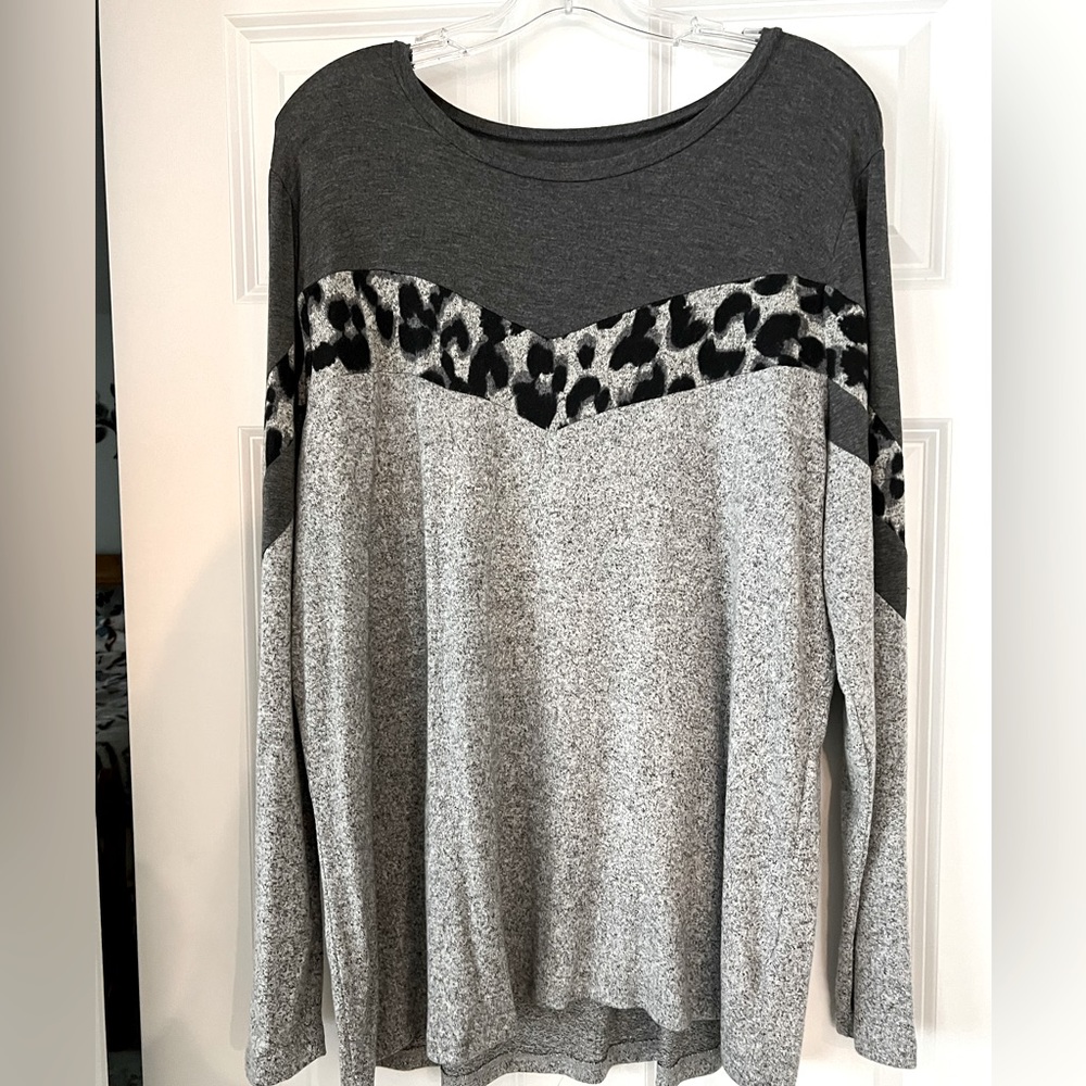 MAURICES long sleeve color block top